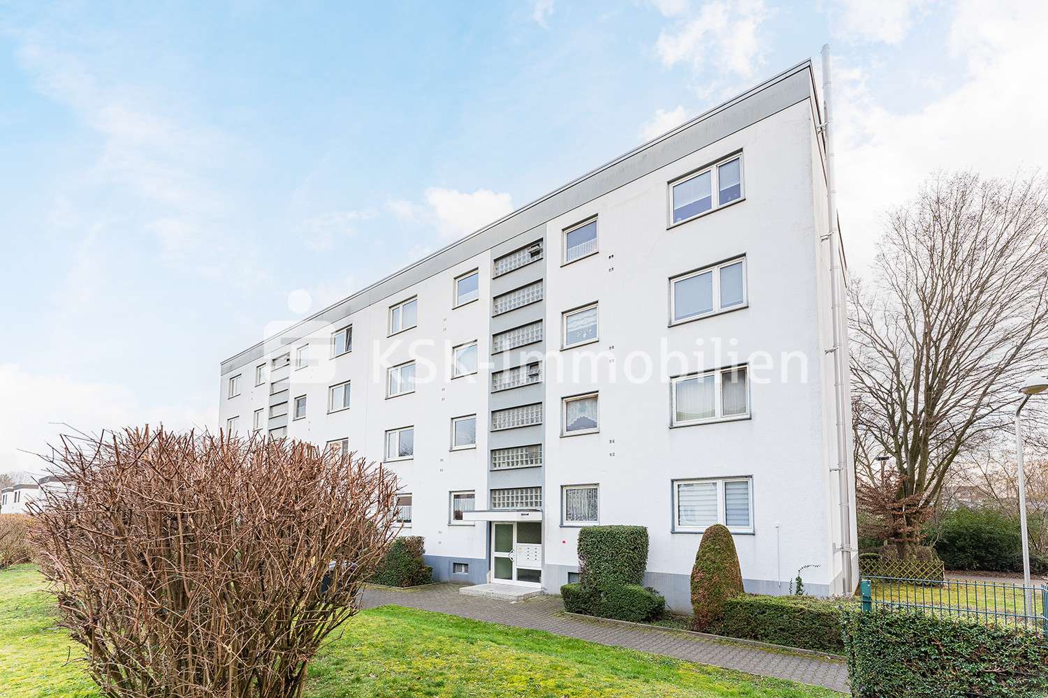 112054 Vorderansicht - Etagenwohnung in 50374 Erftstadt / Liblar mit 73m² günstig kaufen