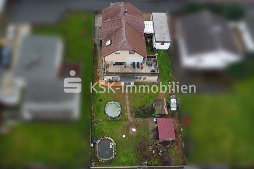 111105 Drohnenaufnahme - Mehrfamilienhaus in 53881 Euskirchen / Stotzheim mit 237m² günstig kaufen