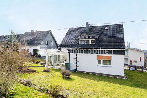 100214 Rückansicht - Zweifamilienhaus in 51580 Reichshof mit 163m² günstig kaufen