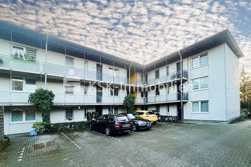 111552 Vorderansicht - Mehrfamilienhaus in 51465 Bergisch Gladbach mit 1538m² als Kapitalanlage günstig kaufen