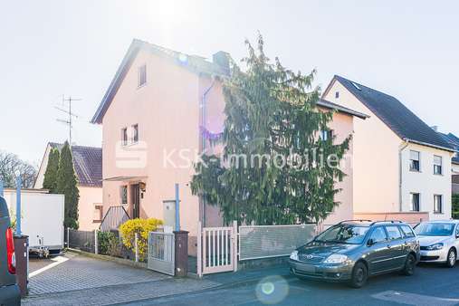 116240 Vorderansicht 2-Familienhaus - Zweifamilienhaus in 51147 Köln / Wahnheide mit 228m² günstig kaufen