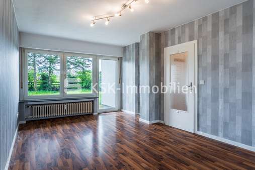 117098 Wohnzimmer Erdgeschoss - Doppelhaushälfte in 53347 Alfter mit 120m² günstig kaufen