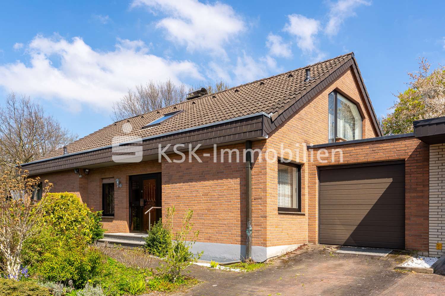 117326 Außenansicht - Einfamilienhaus in 50126 Bergheim mit 213m² günstig kaufen