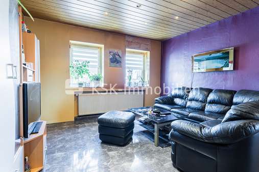 116706 Wohnzimmer - Reihenmittelhaus in 50129 Bergheim / Oberaußem mit 83m² günstig kaufen