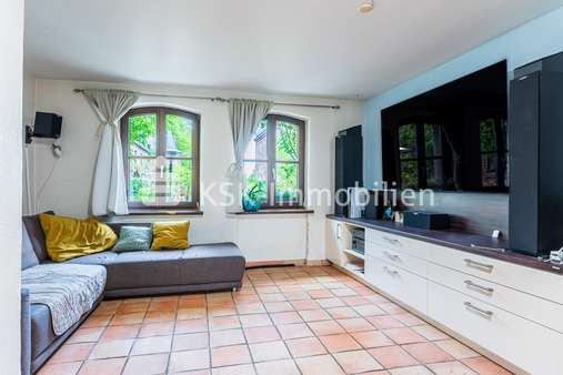 80444 Wohnzimmer Erdgeschoss - Maisonette-Wohnung in 53332 Bornheim mit 116m² günstig kaufen