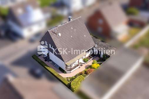 116046 Drohnenaufnahme  - Einfamilienhaus in 50259 Pulheim mit 105m² günstig kaufen