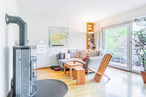 118301 Wohnzimmer  - Etagenwohnung in 50735 Köln mit 92m² günstig kaufen