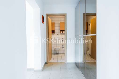 117364 Flur - Etagenwohnung in 50321 Brühl mit 48m² günstig kaufen