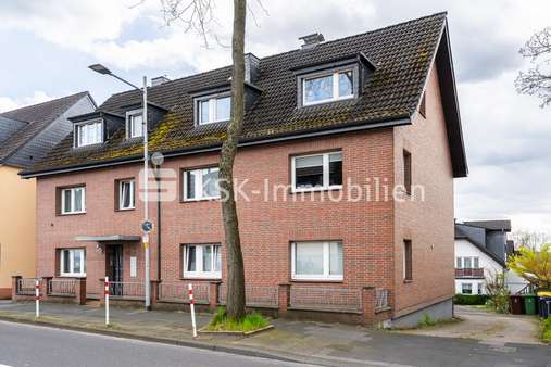 117977 Außenansicht  - Dachgeschosswohnung in 53721 Siegburg Kaldauen mit 51m² günstig kaufen