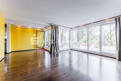114064 Wohnzimmer - Etagenwohnung in 51503 Rösrath mit 123m² günstig kaufen