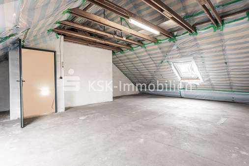 118374 Dachboden  - Reihenmittelhaus in 50354 Hürth / Hermülheim mit 125m² kaufen