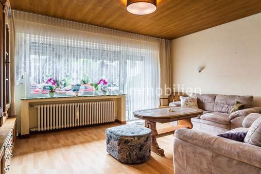 115041 Wohnzimmer Erdgeschoss - Doppelhaushälfte in 53332 Bornheim mit 126m² kaufen