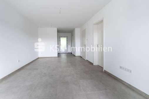 119426 Wohnzimmer - Etagenwohnung in 51399 Burscheid mit 79m² mieten