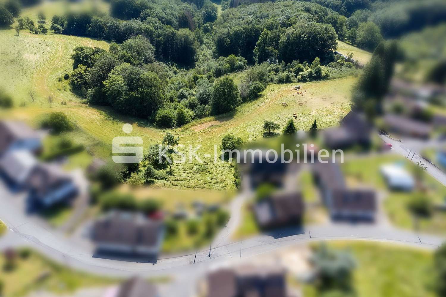114061 Drohnenaufnahme - Grundstück in 51597 Morsbach mit 2000m² kaufen
