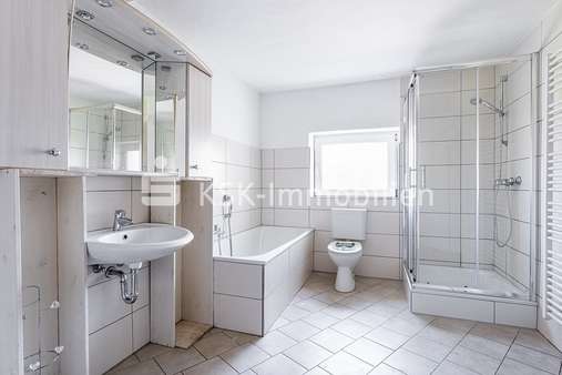 117463 Badezimmer Erdgeschoss - Einfamilienhaus in 51545 Waldbröl mit 168m² kaufen