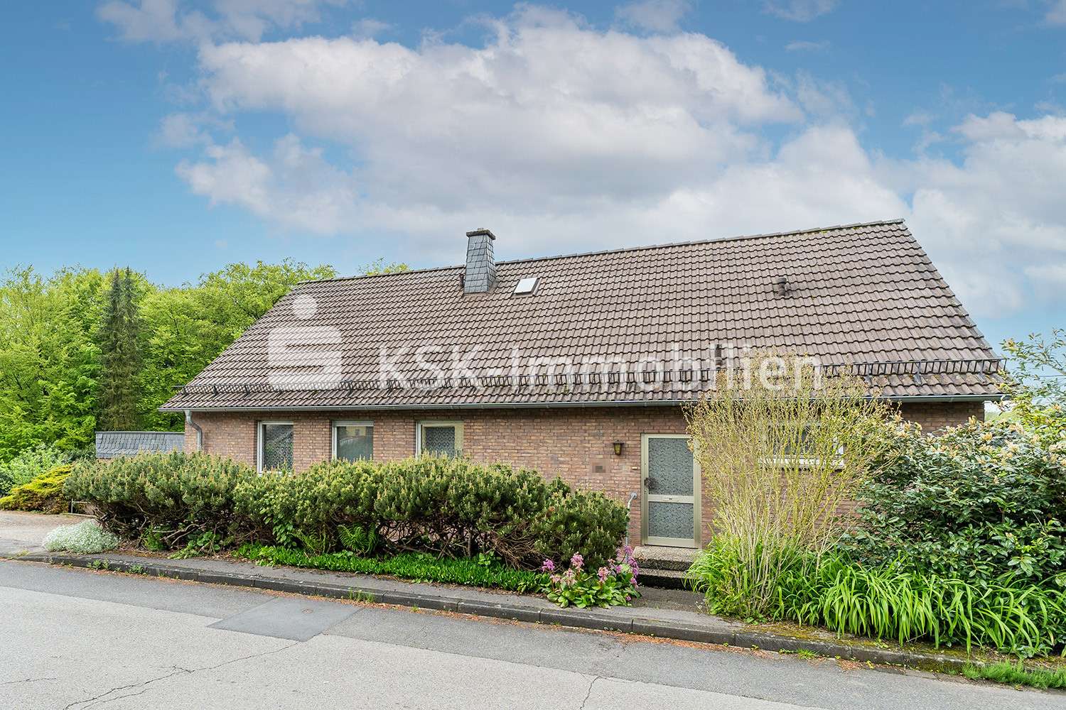 116789 Frontansicht  - Einfamilienhaus in 51789 Lindlar mit 128m² kaufen