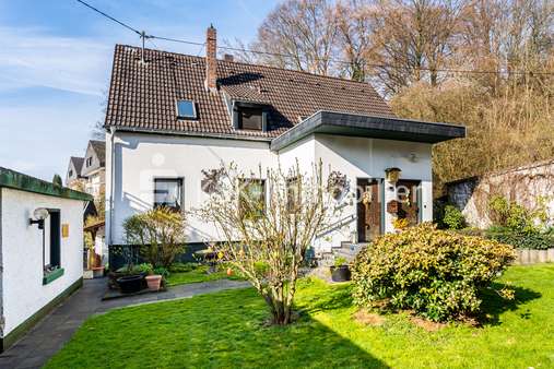 110543 Außenansicht - Einfamilienhaus in 53545 Linz mit 225m² kaufen