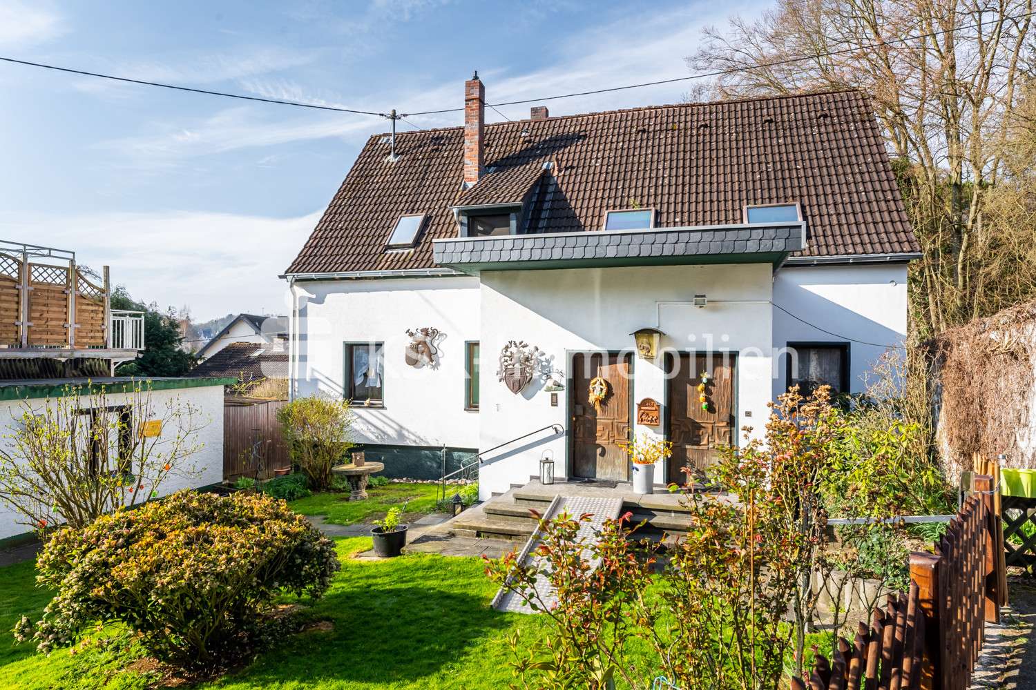 110543 Außenansicht  - Einfamilienhaus in 53545 Linz mit 225m² kaufen