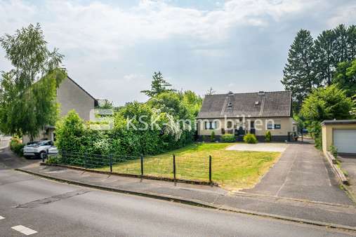 100909 Straßenansicht - Grundstück in 51467 Bergisch Gladbach mit 390m² kaufen