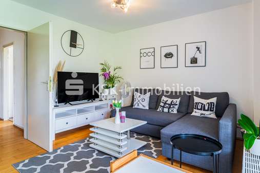 119443 Wohnzimmer - Etagenwohnung in 53117 Bonn mit 54m² kaufen
