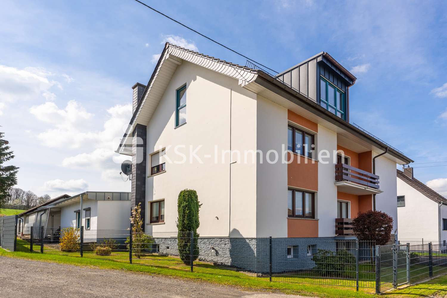 117424 Außenansicht - Dachgeschosswohnung in 53783 Eitorf mit 68m² kaufen
