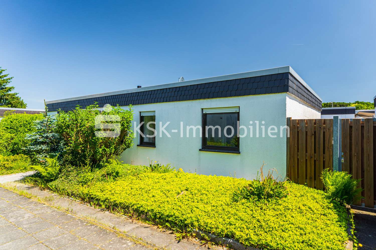 114859 Außenansicht  - Einfamilienhaus in 53340 Meckenheim / Merl mit 108m² kaufen