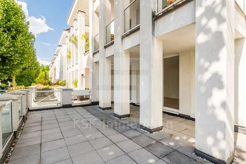 Terrasse - Erdgeschosswohnung in 53773 Hennef (Sieg) mit 104m² kaufen