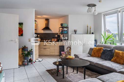 119995 Wohnzimmer - Etagenwohnung in 53604 Bad Honnef mit 77m² kaufen