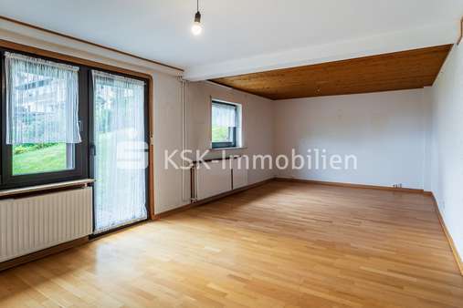 117011 Schlafzimmer - Einfamilienhaus in 53797 Lohmar Honrath mit 108m² kaufen