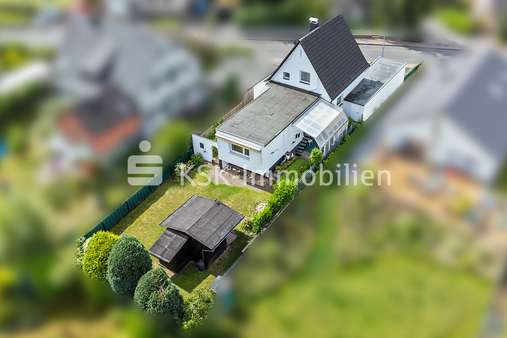120131 Drohnenaufname - Einfamilienhaus in 51467 Bergisch Gladbach / Nußbaum mit 111m² kaufen