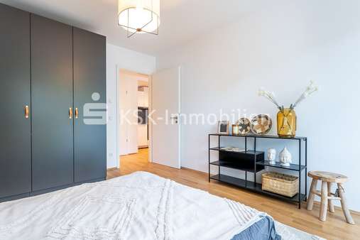 Schlafzimmer - Etagenwohnung in 50676 Köln mit 45m² kaufen