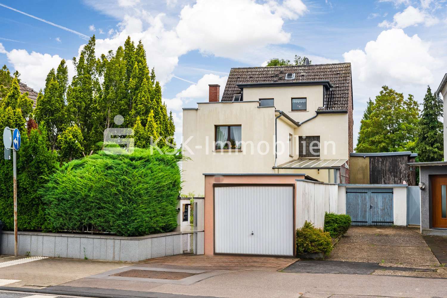 122056 Außenansicht - Einfamilienhaus in 50997 Köln mit 173m² kaufen