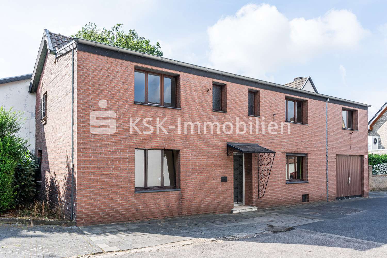 121438 Vorderansicht  - Einfamilienhaus in 50126 Bergheim mit 177m² kaufen