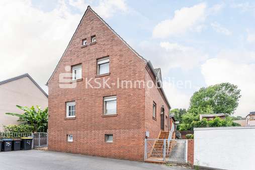122332 Frontansicht - Einfamilienhaus in 50226 Frechen-Bachem mit 79m² kaufen