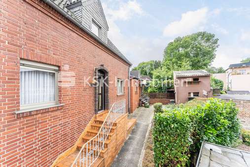 122332 Frontansicht Eingang  - Einfamilienhaus in 50226 Frechen-Bachem mit 79m² kaufen