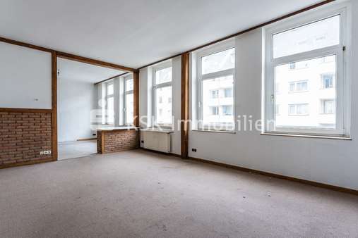123189 Zimmer Obergeschoss - Mehrfamilienhaus in 50733 Köln / Nippes mit 310m² kaufen
