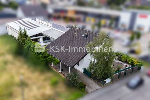 114579 Drohnenansicht - Halle in 53332 Bornheim mit 207m² kaufen