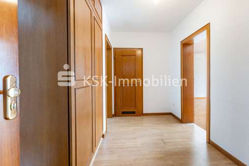122445 Flur  - Etagenwohnung in 51427 Bergisch Gladbach mit 63m² kaufen