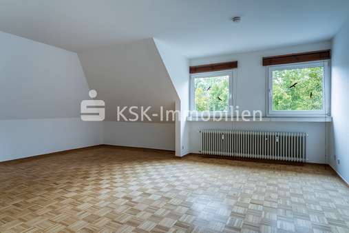 111581 Wohnzimmer - Etagenwohnung in 53227 Bonn / Oberkassel mit 64m² kaufen