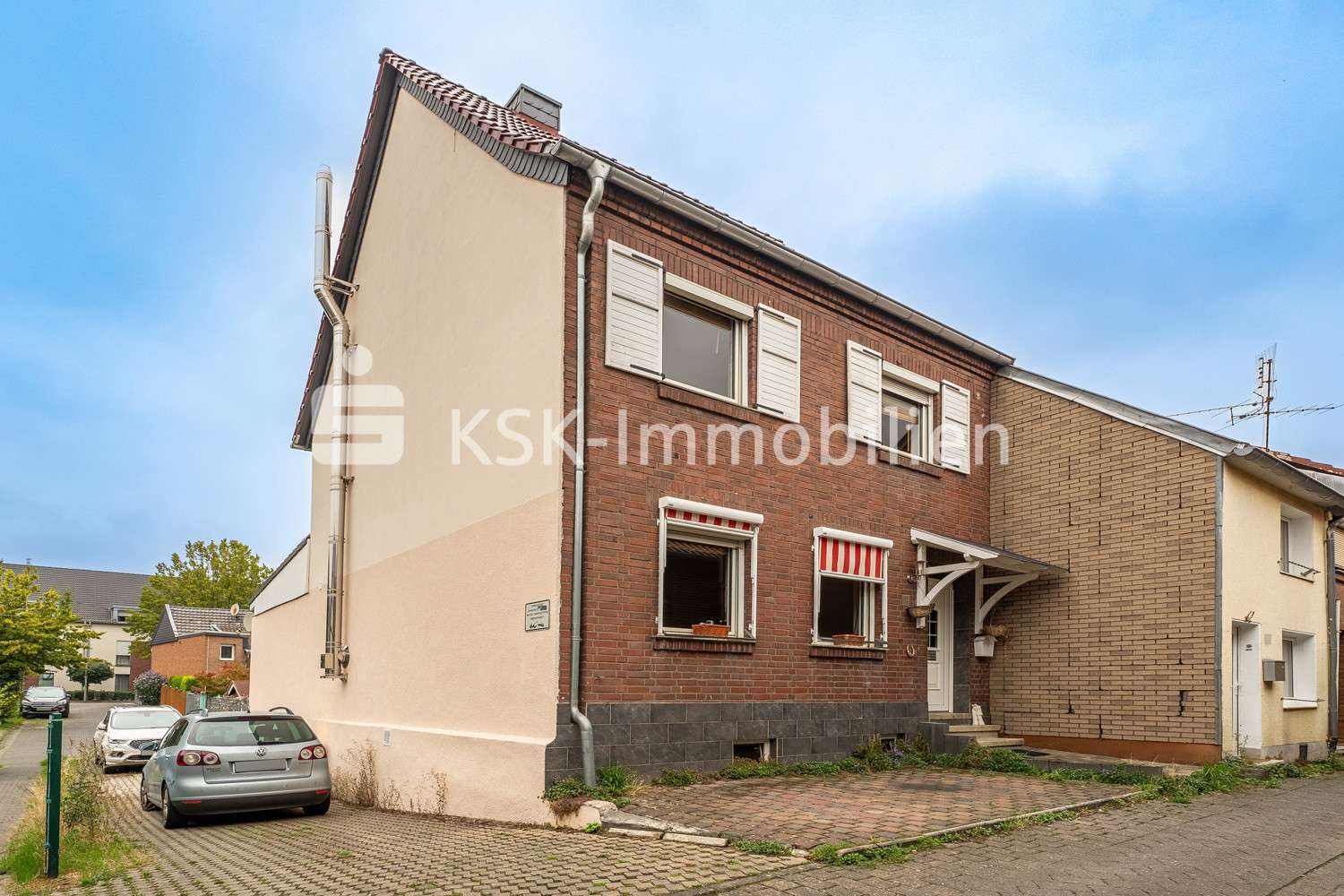 122641 Vorderansicht  - Reihenendhaus in 50374 Erftstadt / Lechenich mit 128m² kaufen
