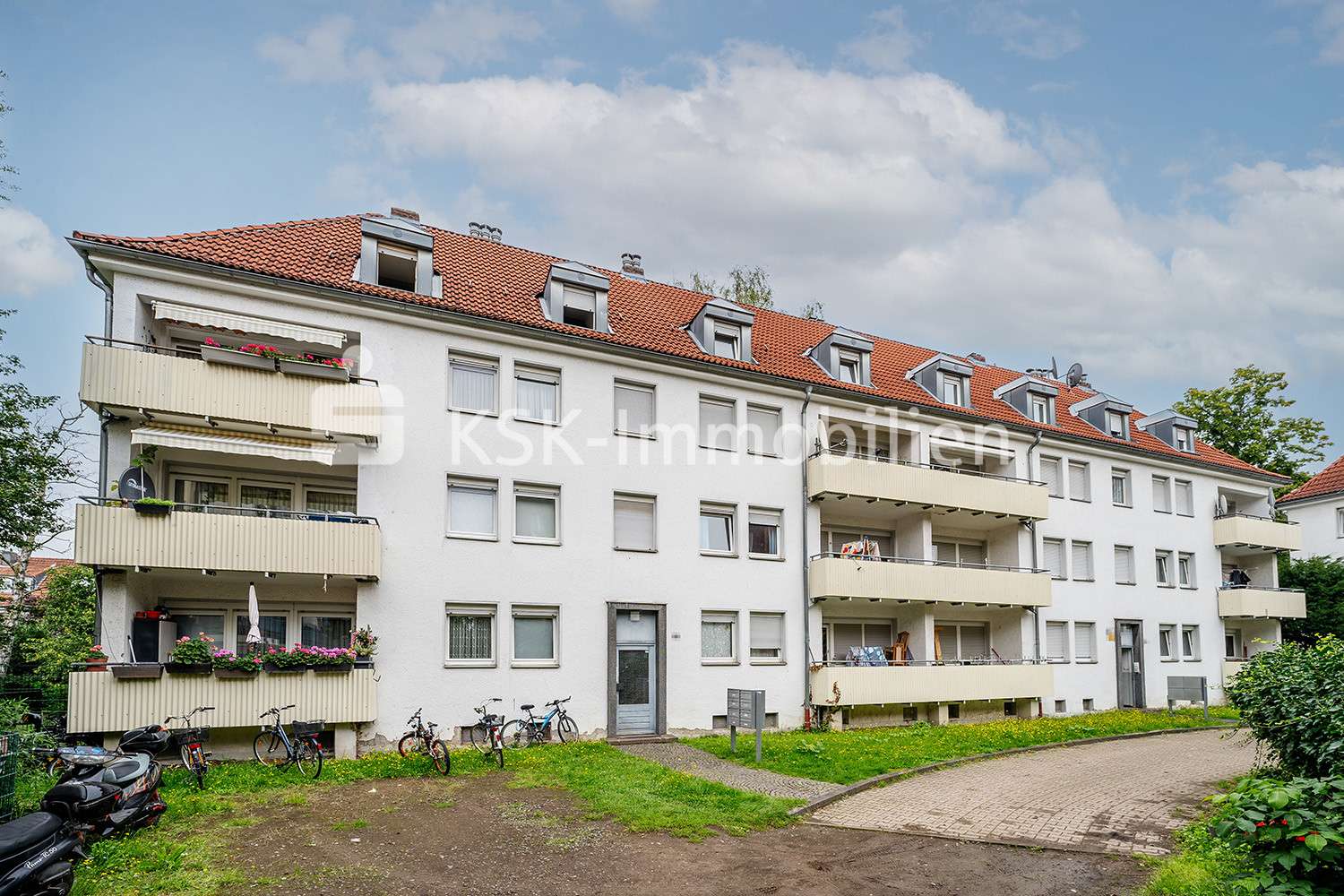 120818 Vorderansicht - Etagenwohnung in 40547 Düsseldorf mit 39m² kaufen