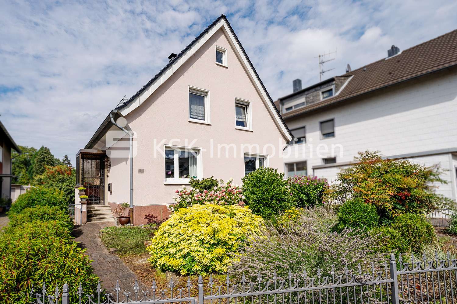 121708 Außenansicht - Einfamilienhaus in 51467 Bergisch Gladbach / Schildgen mit 94m² kaufen