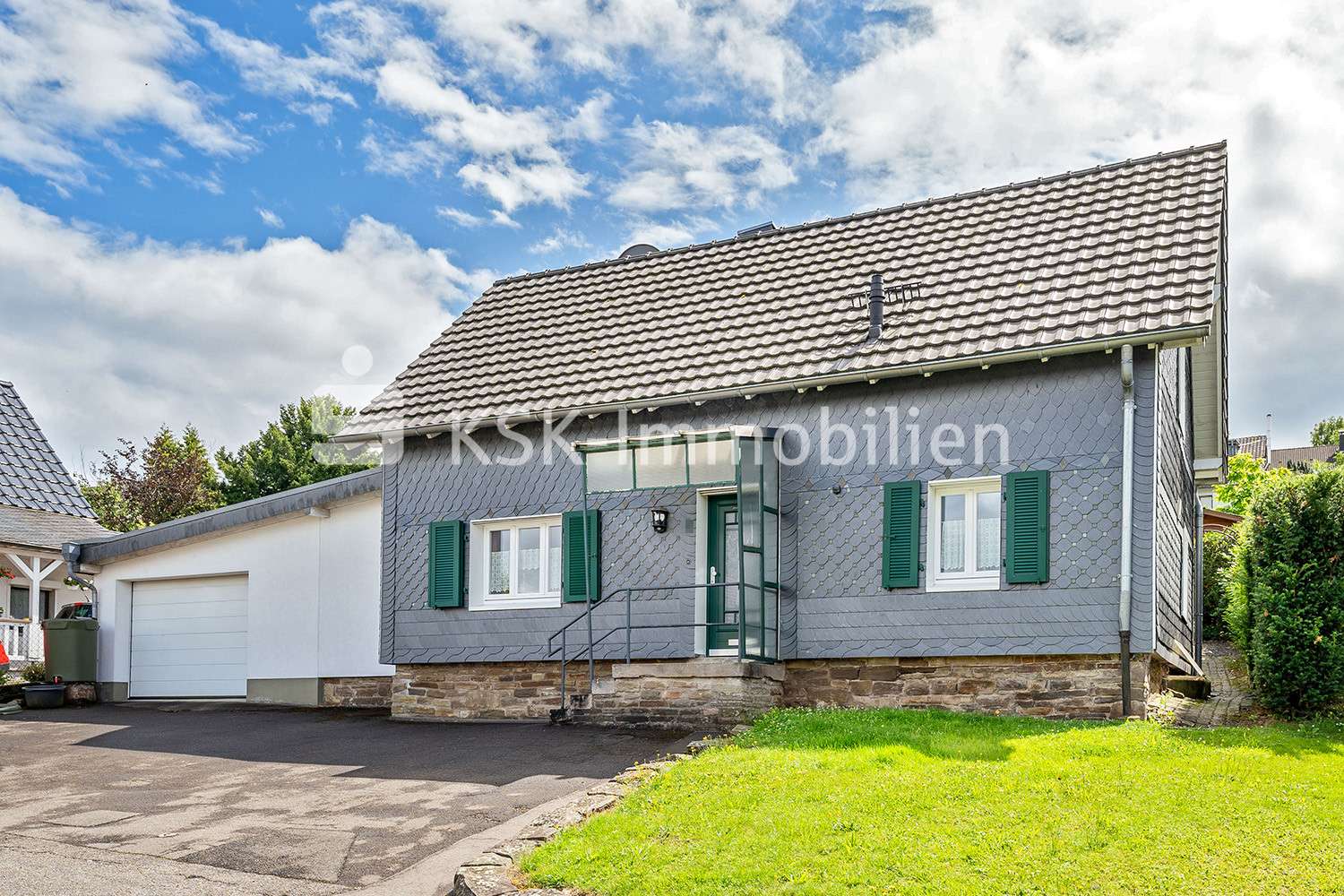 120776 Frontansicht  - Einfamilienhaus in 51789 Lindlar mit 91m² kaufen