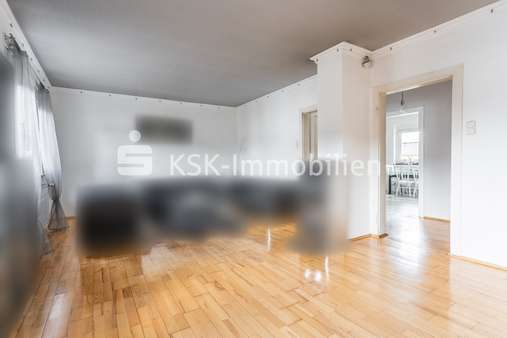 114210 Wohnzimmer - Mehrfamilienhaus in 51109 Köln mit 169m² kaufen