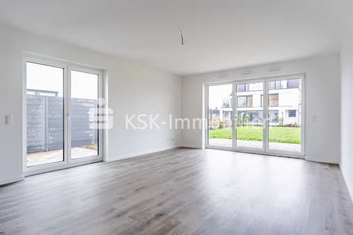 93705 Wohnzimmer Erdgeschoss - Mehrfamilienhaus in 53229 Bonn / Niederholtorf mit 230m² als Kapitalanlage kaufen