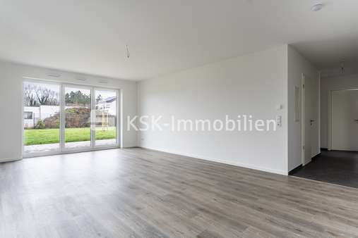 93705 Wohnzimmer Erdgeschoss - Mehrfamilienhaus in 53229 Bonn / Niederholtorf mit 230m² als Kapitalanlage kaufen