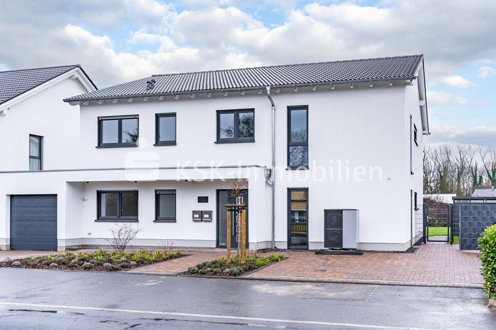93705 Außenansicht - Mehrfamilienhaus in 53229 Bonn / Niederholtorf mit 230m² als Kapitalanlage kaufen