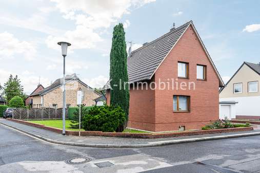 120294 Vorderansicht - Einfamilienhaus in 50374 Erftstadt / Gymnich mit 98m² kaufen