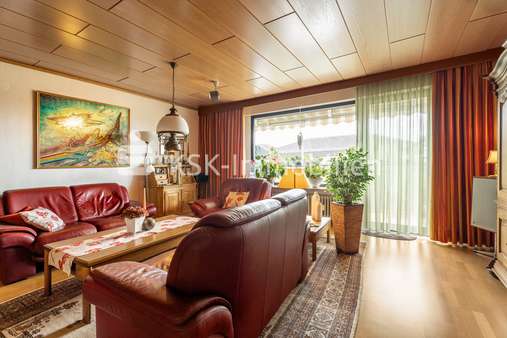 122389 Wohnzimmer  - Etagenwohnung in 50170 Kerpen / Sindorf mit 100m² kaufen