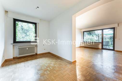 116844 Wohnzimmer Erdgeschoss - Zweifamilienhaus in 51519 Odenthal mit 168m² kaufen